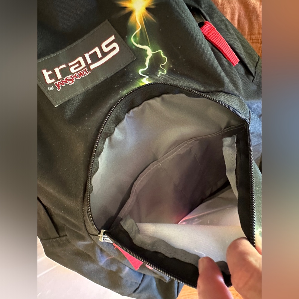 Classic Jansport backpack. - Picture 3 of 5